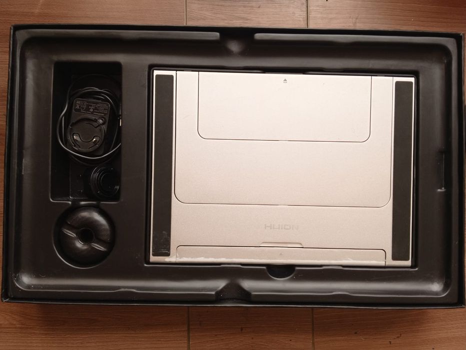 Графический планшет Huion Kamvas Pro 16.