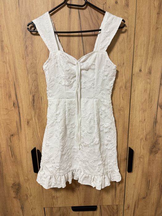 Дамска бяла рокля