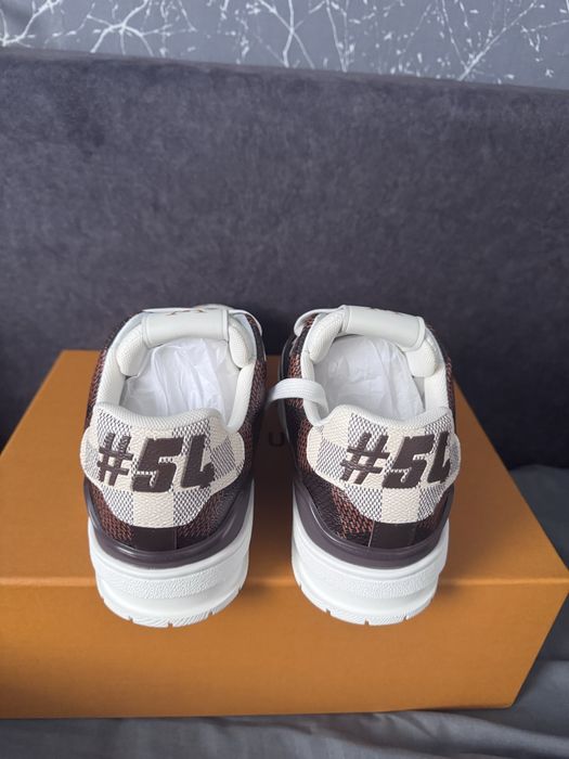 Lois Vuitton Adidasi