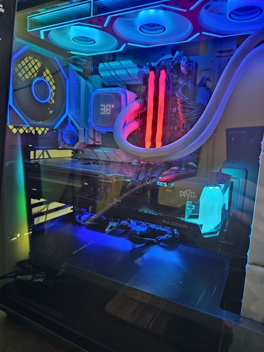 Продавам/Бартер Amd RX 6800XT 16GB Limited Edition!