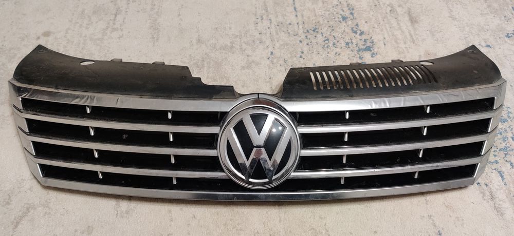 Решетка радиатора Passat CC