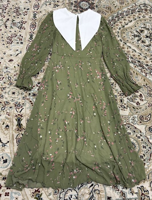 Платье зеленого цвета