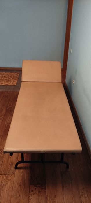 Продажа кушетки.