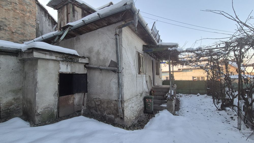 Casa de vânzare în Aiud, zona pieței !