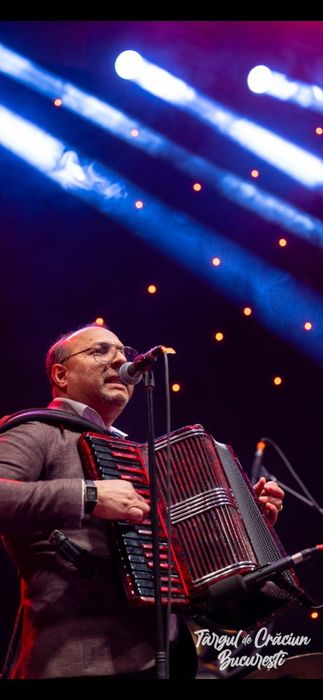 Lautar Acordeonist pentru obiceiuri nunta