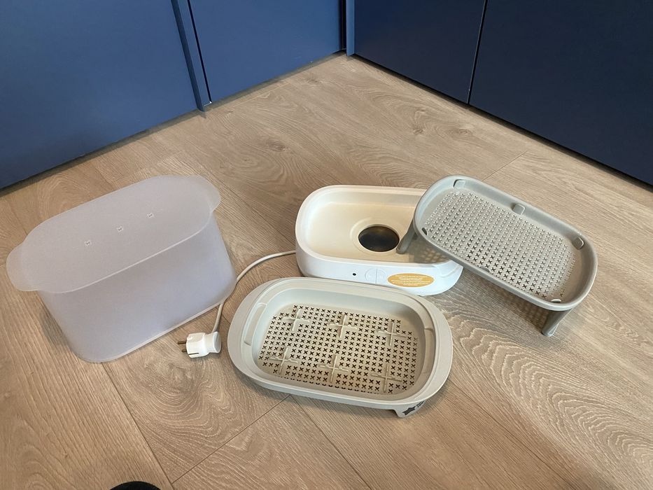 Електрически парен стерилизатор Tommee Tippee - Advanced за 6 шишета