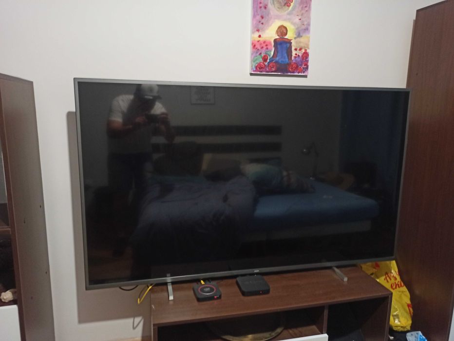 Продавам телевизор Phillips 65" ambilight