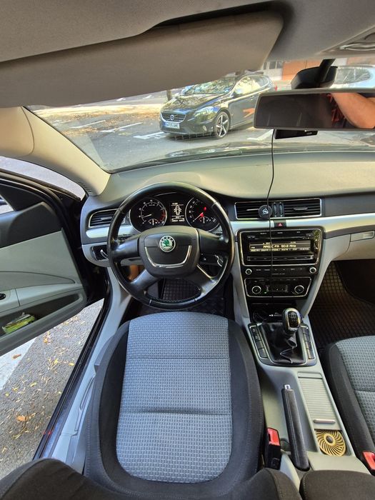 SKODA Superb 2011 — imagine 4