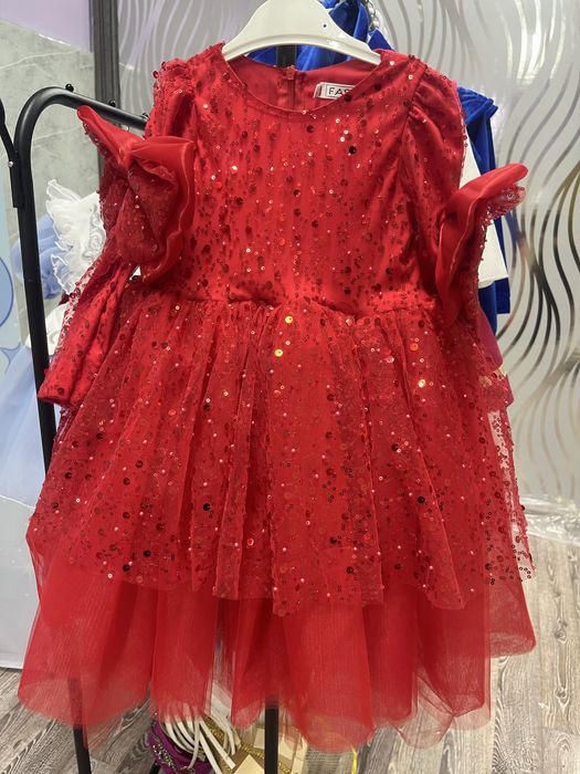 Қызыл көйлек 3000