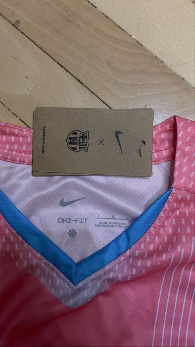 Футболни екипи.