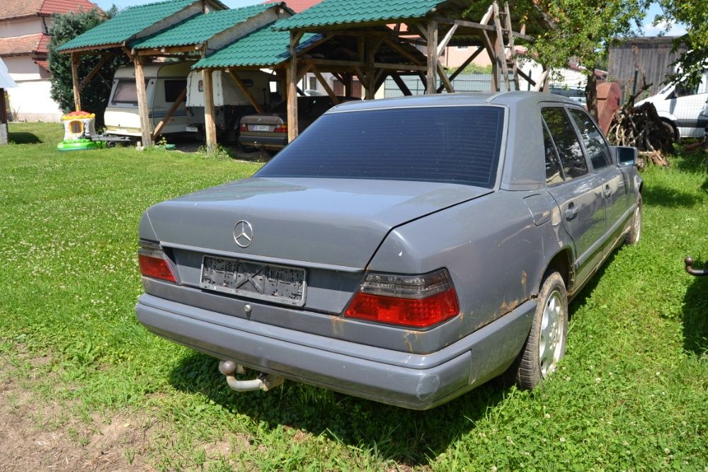 Piese pentru Mercedes W124 300 D