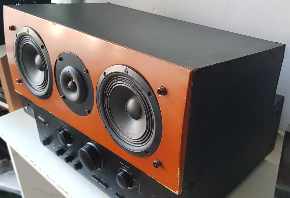 Triangle SAT 1 boxa centru center muzica filme