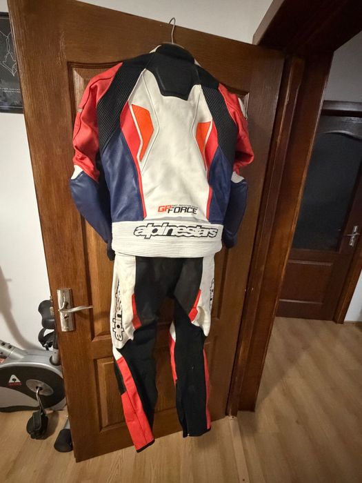 Vând echipament moto complet