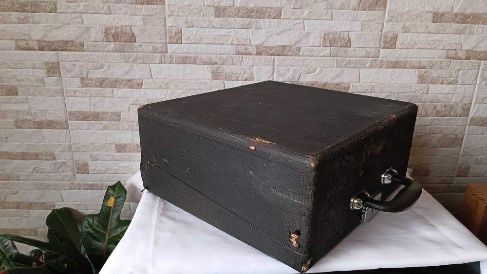 Стара пишеща машина Olympia SM2 - Made in Germany - 1950" година