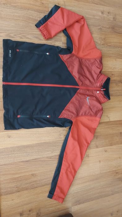 Bluză  de alergare Nike originală!