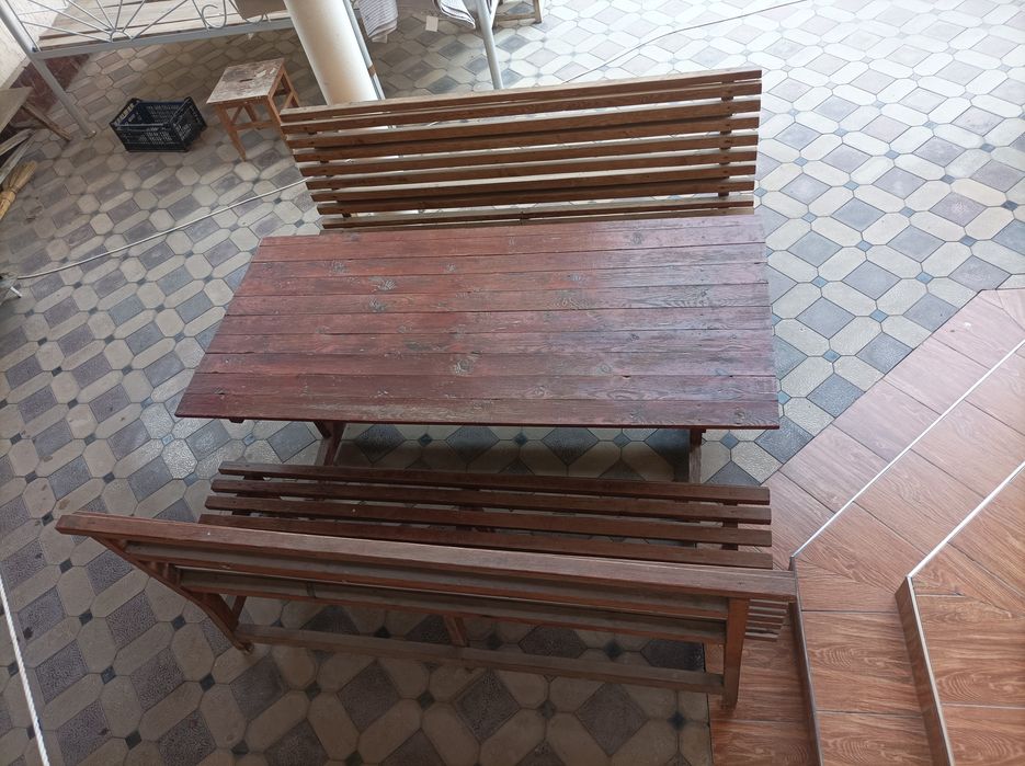 Стол стул сотилади