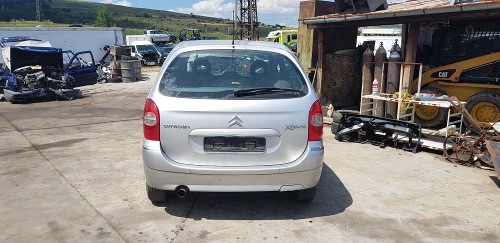 Ситроен Ксара Пикасо на части