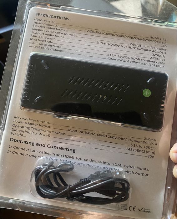 switch 4x HDMI fullHD cu telecomanda NOU