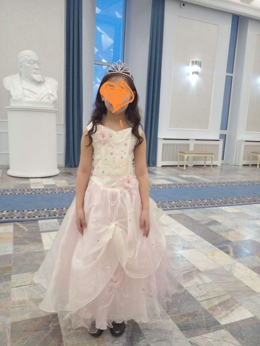 платья бальные пышные