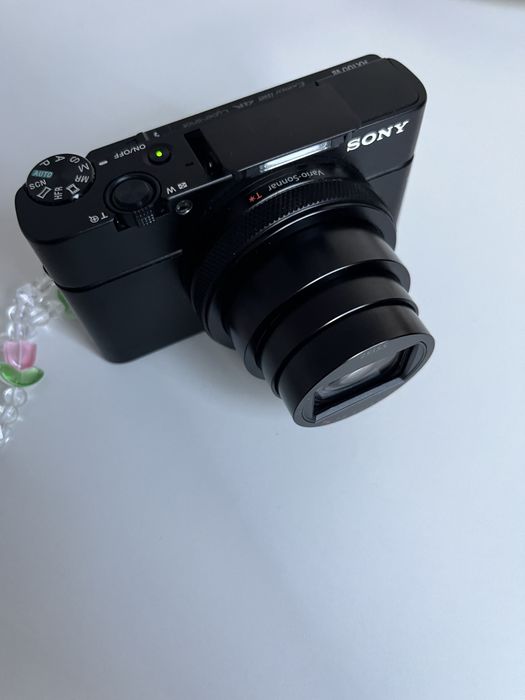 Дигитална камера Sony rx100 vii
