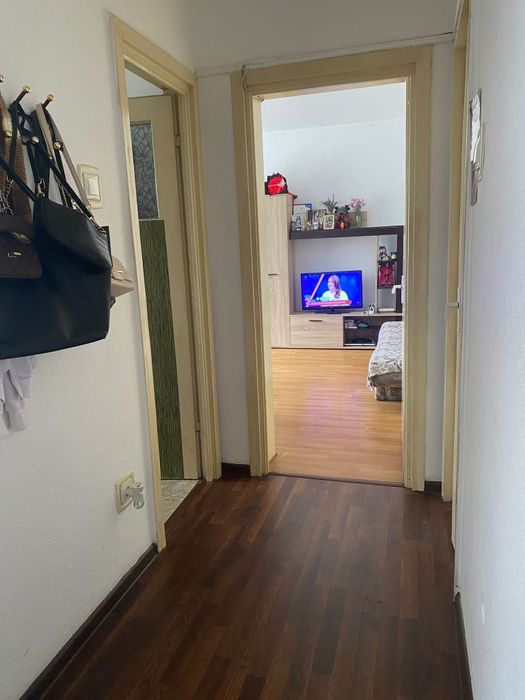 Închiriez apartament 2 camere, Centru