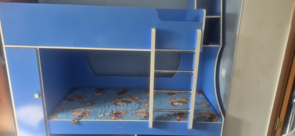 Детский двухъярусная кровать