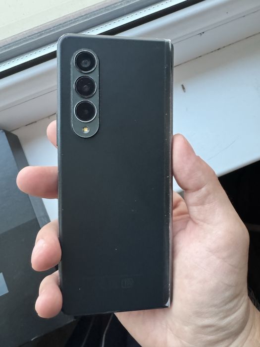 Samsung z fold 3