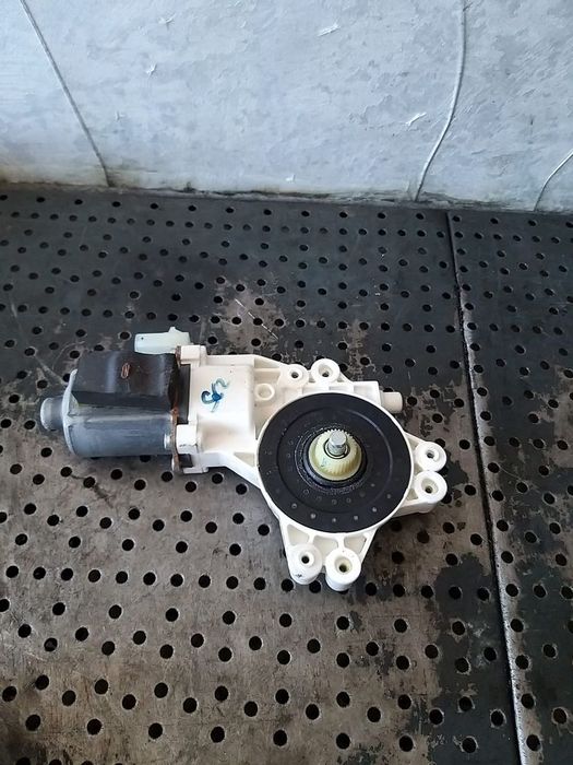 Motoras macara dreapta fata dodge caliber