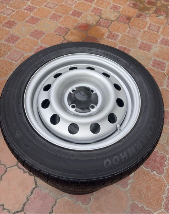 R15 gm diska  yangi Kamplekt