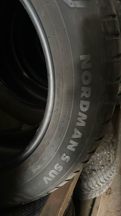 255/55/18 летняя резина