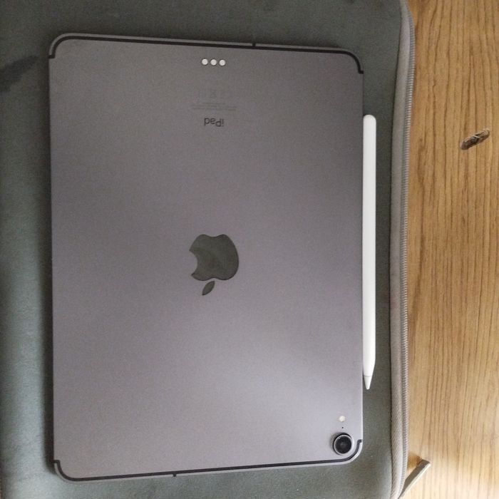 iPad Pro 11″inch 64 GB Wi‑Fi + Cellular + Apple pencil pro