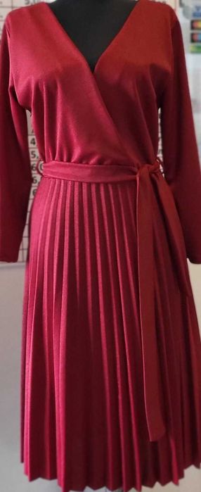 Дамска рокля - плисе