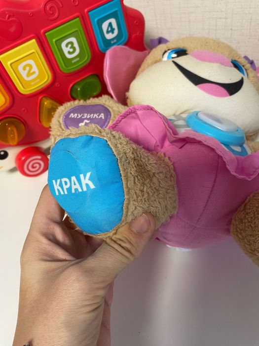 Лот бебешки играчки - куче Fisher Price, слонче, писта с количка ..