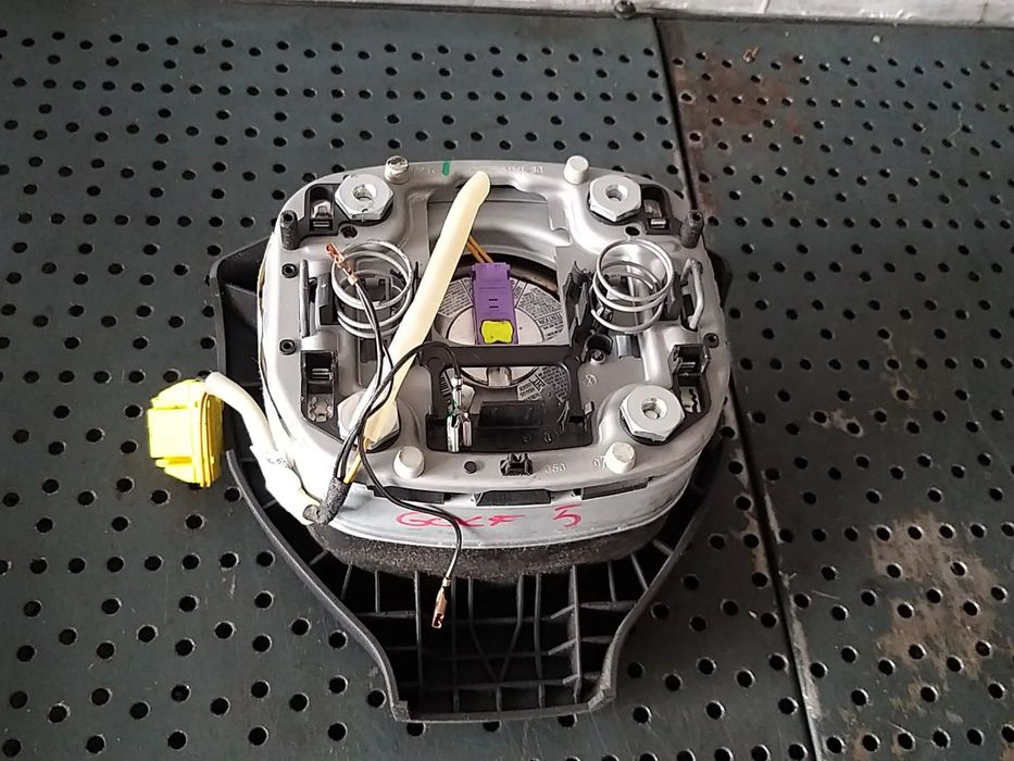 Airbag volan in 3 spite vw golf 5 1k 61921050b 1k0880201bs1qb