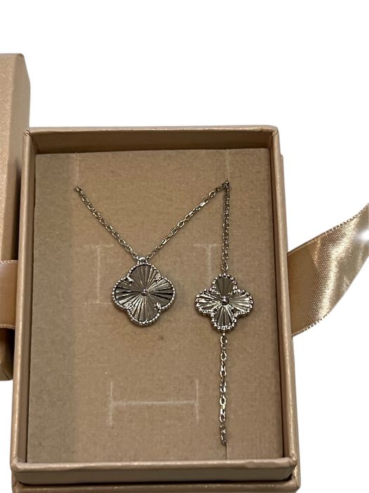 Сребърно колие и гривна нови