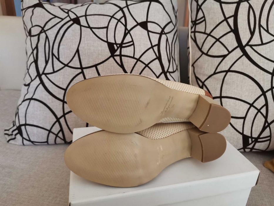 Дамски обувки нови