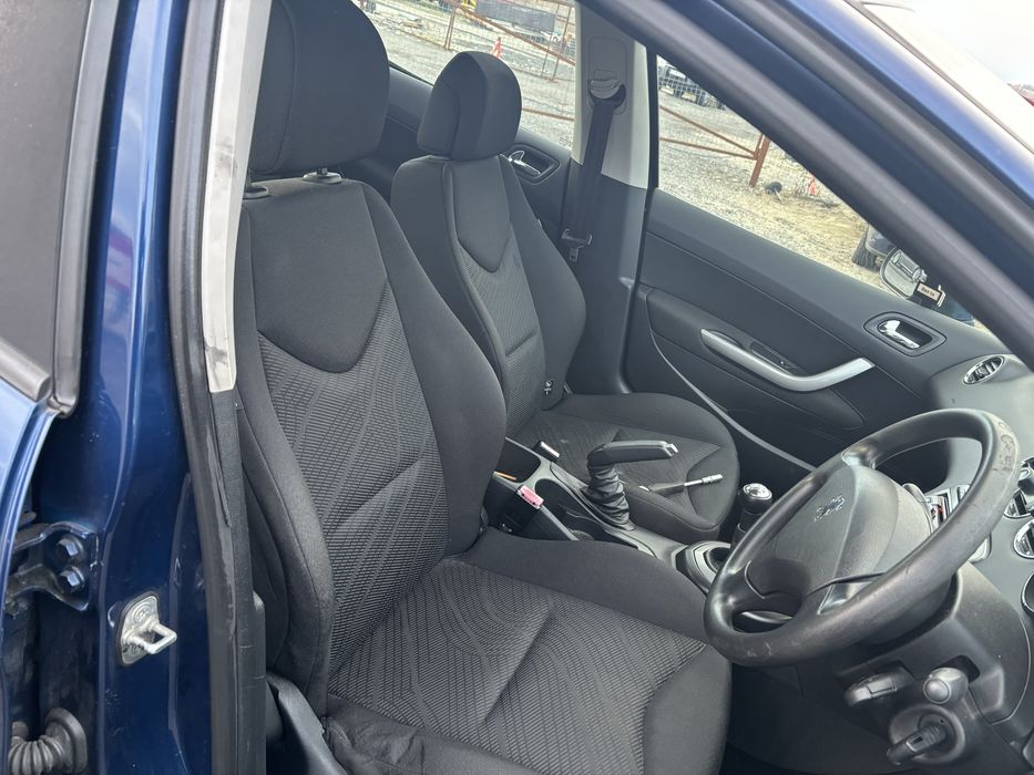 usa Peugeot 308 1.6Hdi dezmembrari peugeot an2008