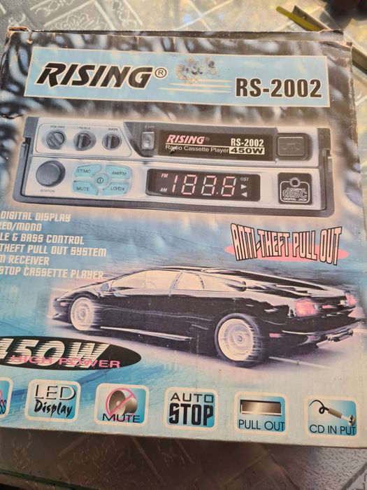 Радиокасетофон за кола