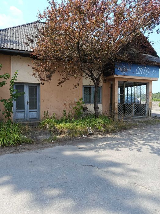 vand doua cladiri 700mp +71 mp la pret de apartament