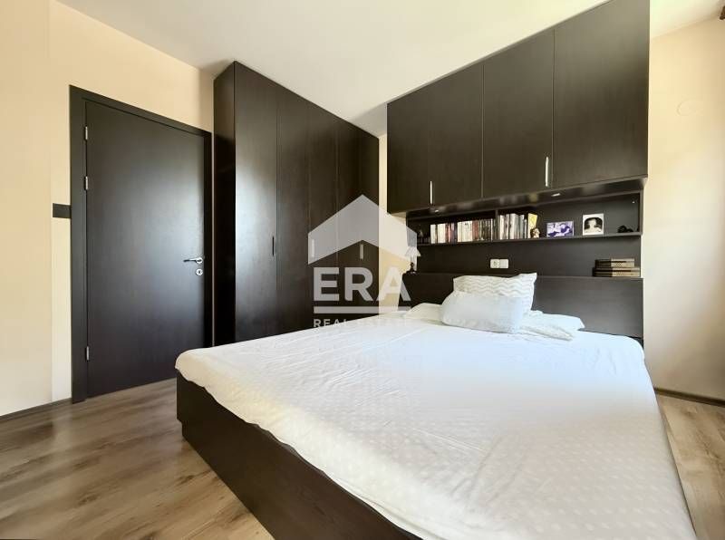 Продава се Двустаен апартамент в София, Манастирски ливади - 70 кв.м за 1887 €/кв.м - Снимка #4