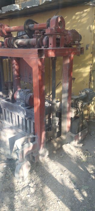 Шлакаблок куеадиган станок сотилади срочно