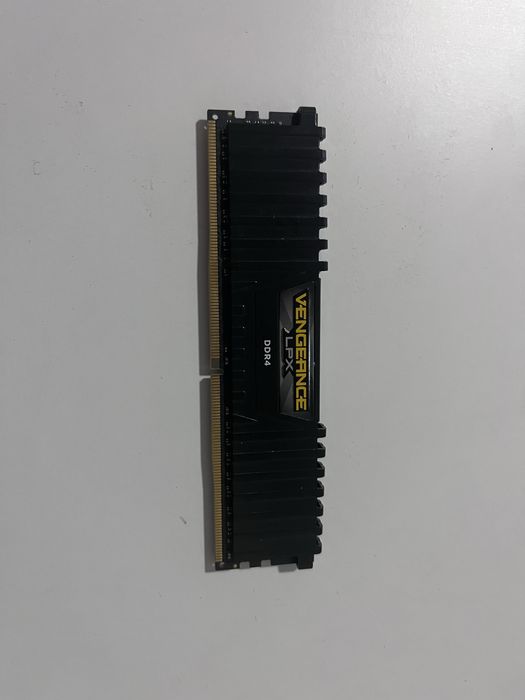 Corsair Vengeance 16GB DDR4 3200MHz CL16 – memorie RAM PC