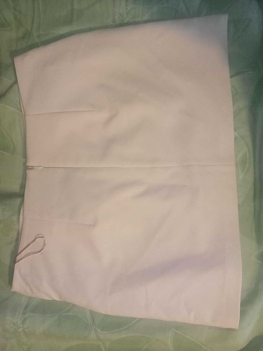 Къса розова пола