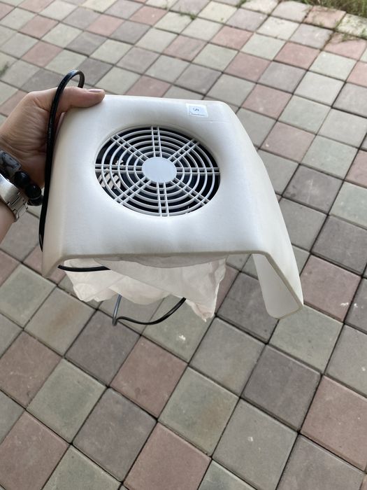 Маникюрный пылесос