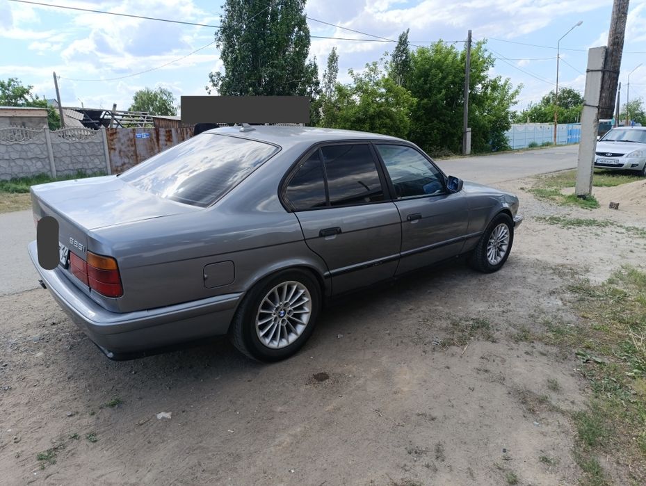 BMW e34 525i  Продам