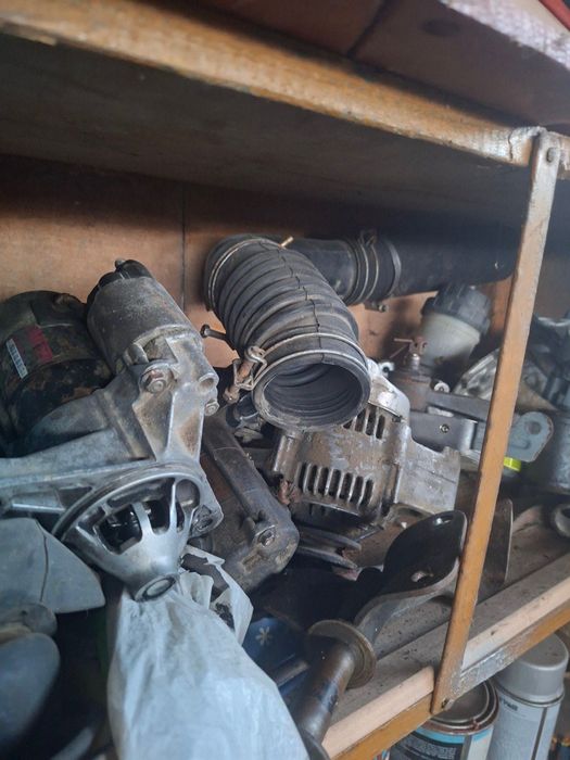 Части за Daihatsu Feroza