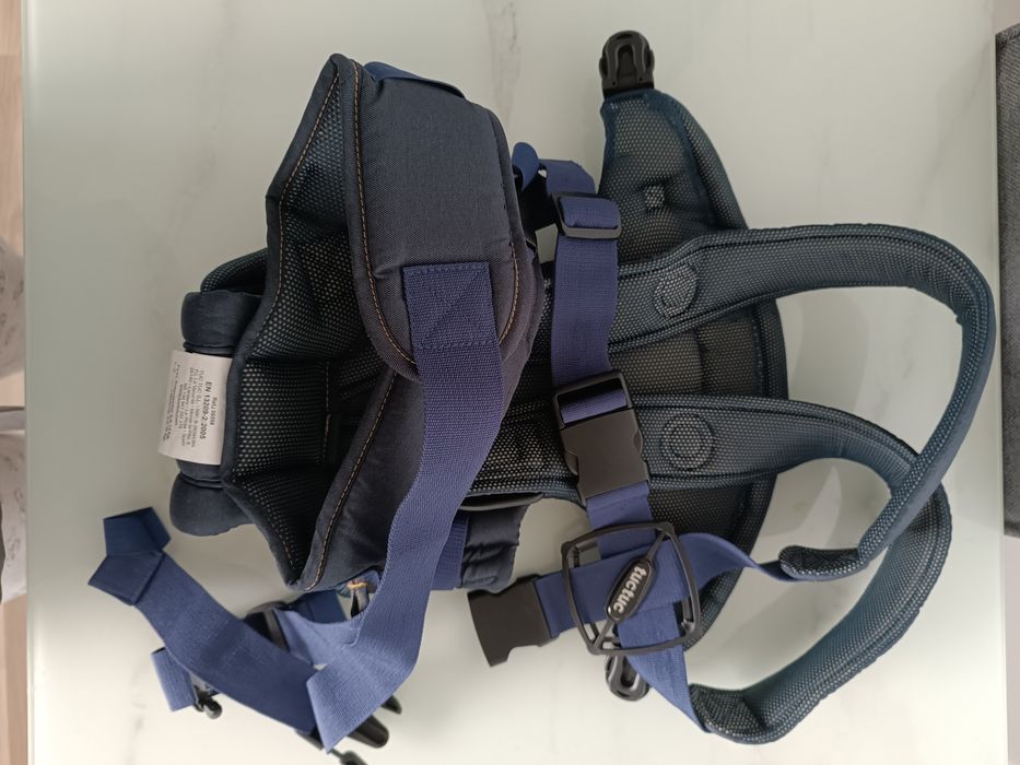 Ергономично кенгуру, Life in the air