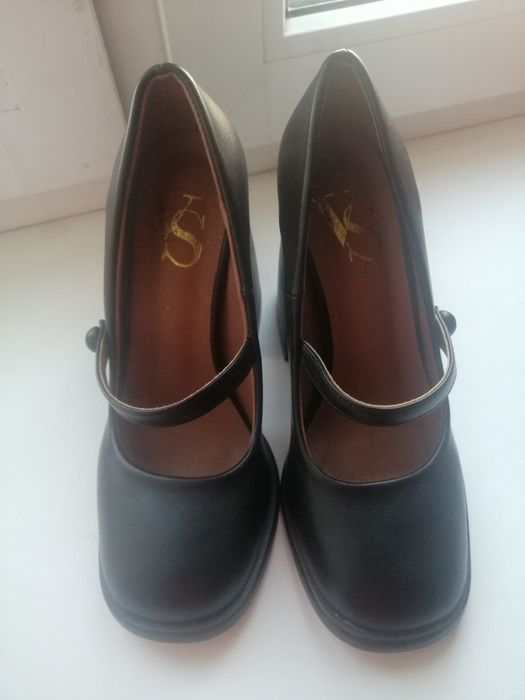 Новые женские туфли