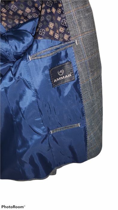 Серый костюм-тройка