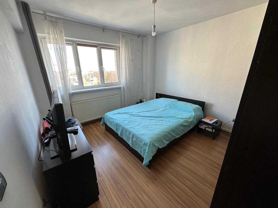 Apartament 4 camere la pret de 3 camere, cu vedere directa in Piata Unirii